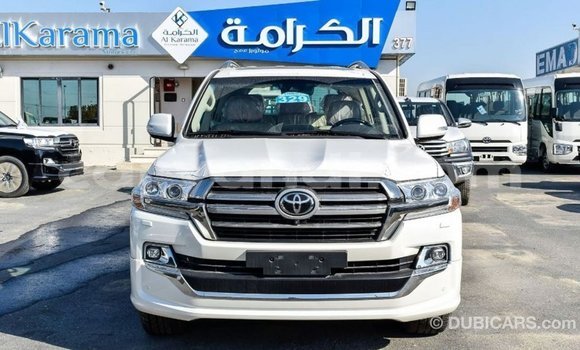 Acheter Import Voiture Toyota Land Cruiser Blanc à Import - Dubai, Zambie Acheter Import Voiture Toyota Land Cruiser Blanc à Import - Dubai, Zambie