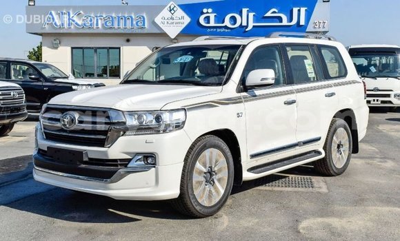 Acheter Import Voiture Toyota Land Cruiser Blanc à Import - Dubai, Zambie Acheter Import Voiture Toyota Land Cruiser Blanc à Import - Dubai, Zambie