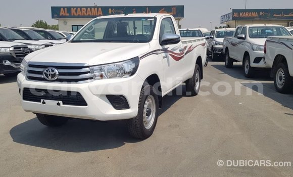 Acheter Import Voiture Toyota Hilux Blanc à Import - Dubai, Zambie Acheter Import Voiture Toyota Hilux Blanc à Import - Dubai, Zambie