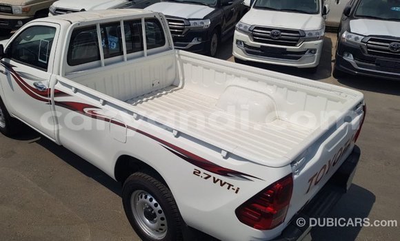 Acheter Import Voiture Toyota Hilux Blanc à Import - Dubai, Zambie Acheter Import Voiture Toyota Hilux Blanc à Import - Dubai, Zambie