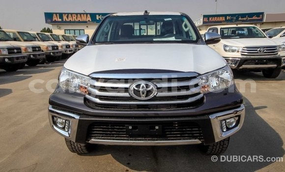 Acheter Import Voiture Toyota Hilux Noir à Import - Dubai, Zambie Acheter Import Voiture Toyota Hilux Noir à Import - Dubai, Zambie