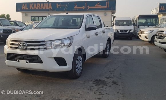 Acheter Import Voiture Toyota Hilux Blanc à Import - Dubai, Zambie Acheter Import Voiture Toyota Hilux Blanc à Import - Dubai, Zambie