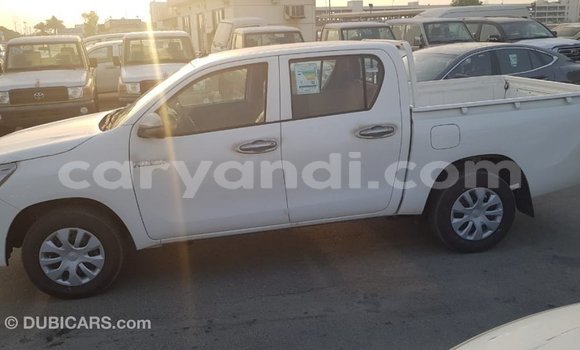 Acheter Import Voiture Toyota Hilux Blanc à Import - Dubai, Zambie Acheter Import Voiture Toyota Hilux Blanc à Import - Dubai, Zambie