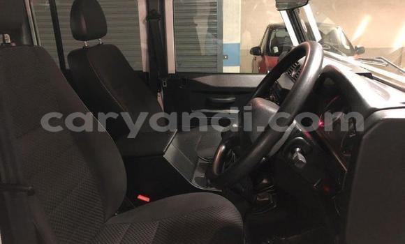 Acheter Occasion Voiture Land Rover Defender Blanc à Mazabuka, Du sud Acheter Occasion Voiture Land Rover Defender Blanc à Mazabuka, Du sud