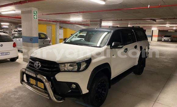 Tenga Tsaru Toyota Hilux Chena Mota in Kabwe in Zambia Tenga Tsaru Toyota Hilux Chena Mota in Kabwe in Zambia