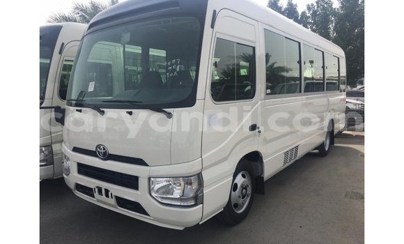 Acheter Import Voiture Toyota Coaster Blanc à Import - Dubai, Zambie Acheter Import Voiture Toyota Coaster Blanc à Import - Dubai, Zambie