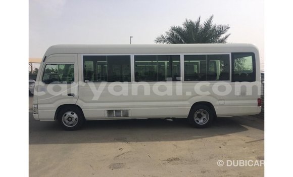 Acheter Import Voiture Toyota Coaster Blanc à Import - Dubai, Zambie Acheter Import Voiture Toyota Coaster Blanc à Import - Dubai, Zambie