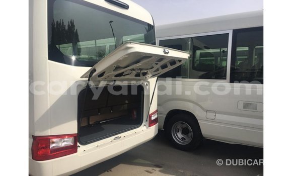 Acheter Import Voiture Toyota Coaster Blanc à Import - Dubai, Zambie Acheter Import Voiture Toyota Coaster Blanc à Import - Dubai, Zambie
