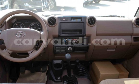 Acheter Import Voiture Toyota Land Cruiser Beige à Import - Dubai, Zambie Acheter Import Voiture Toyota Land Cruiser Beige à Import - Dubai, Zambie
