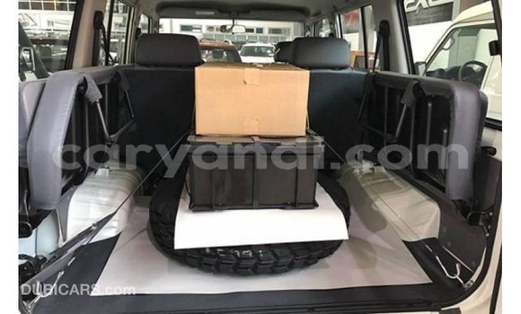 Buy Import Toyota Land Cruiser White Car in Import - Dubai in Zambia Buy Import Toyota Land Cruiser White Car in Import - Dubai in Zambia