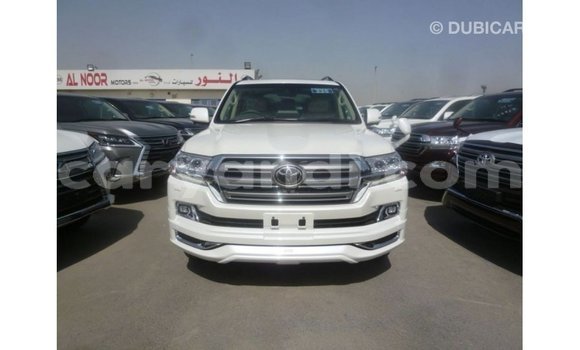 Nunua Imported Toyota Land Cruiser Nyeupe Gari ndani ya Import - Dubai nchini Zambia Nunua Imported Toyota Land Cruiser Nyeupe Gari ndani ya Import - Dubai nchini Zambia