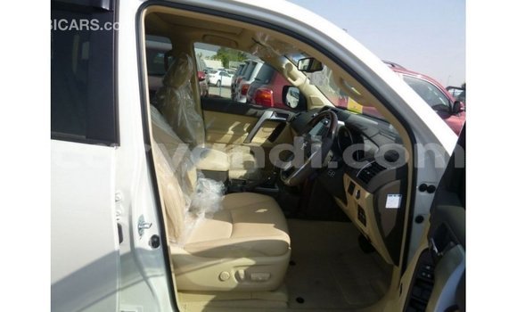 Nunua Imported Toyota Prado Nyeupe Gari ndani ya Import - Dubai nchini Zambia Nunua Imported Toyota Prado Nyeupe Gari ndani ya Import - Dubai nchini Zambia