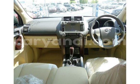 Acheter Import Voiture Toyota Prado Blanc à Import - Dubai, Zambie Acheter Import Voiture Toyota Prado Blanc à Import - Dubai, Zambie