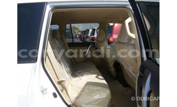 Acheter Import Voiture Toyota Prado Blanc à Import - Dubai, Zambie Acheter Import Voiture Toyota Prado Blanc à Import - Dubai, Zambie