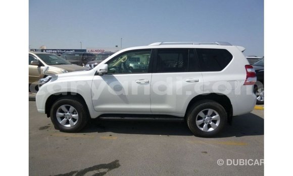 Acheter Import Voiture Toyota Prado Blanc à Import - Dubai, Zambie Acheter Import Voiture Toyota Prado Blanc à Import - Dubai, Zambie
