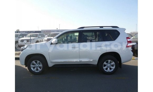 Nunua Imported Toyota Prado Nyeupe Gari ndani ya Import - Dubai nchini Zambia Nunua Imported Toyota Prado Nyeupe Gari ndani ya Import - Dubai nchini Zambia