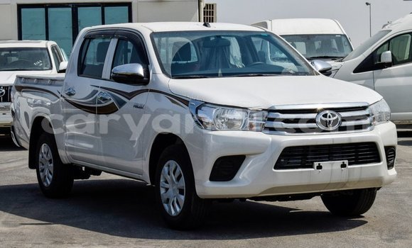 Acheter Import Voiture Toyota Hilux Blanc à Import - Dubai, Zambie Acheter Import Voiture Toyota Hilux Blanc à Import - Dubai, Zambie
