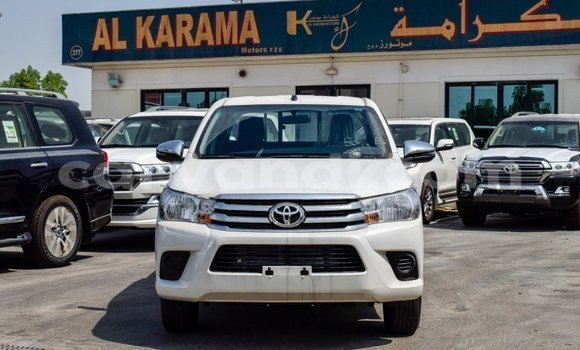 Acheter Import Voiture Toyota Hilux Blanc à Import - Dubai, Zambie Acheter Import Voiture Toyota Hilux Blanc à Import - Dubai, Zambie