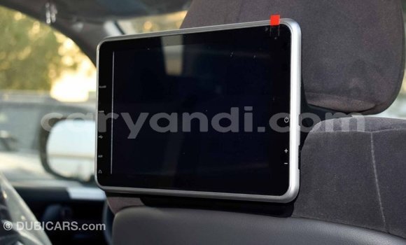 Acheter Import Voiture Toyota Land Cruiser Blanc à Import - Dubai, Zambie Acheter Import Voiture Toyota Land Cruiser Blanc à Import - Dubai, Zambie