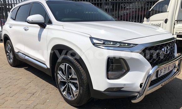 Nunua Ilio tumika Hyundai Santa Fe Nyeupe Gari ndani ya Livingstone nchini Zambia Nunua Ilio tumika Hyundai Santa Fe Nyeupe Gari ndani ya Livingstone nchini Zambia