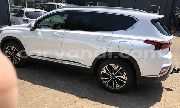 Nunua Ilio tumika Hyundai Santa Fe Nyeupe Gari ndani ya Livingstone nchini Zambia Nunua Ilio tumika Hyundai Santa Fe Nyeupe Gari ndani ya Livingstone nchini Zambia
