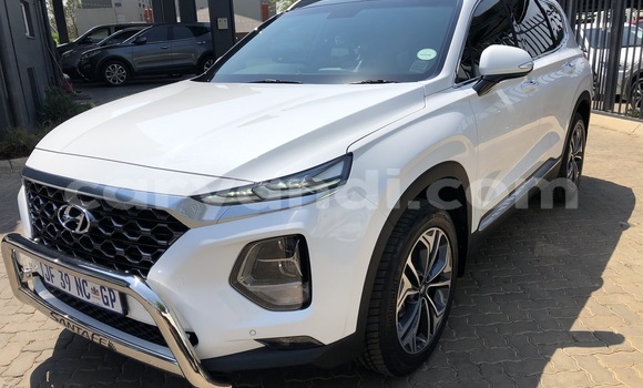 Nunua Ilio tumika Hyundai Santa Fe Nyeupe Gari ndani ya Livingstone nchini Zambia Nunua Ilio tumika Hyundai Santa Fe Nyeupe Gari ndani ya Livingstone nchini Zambia