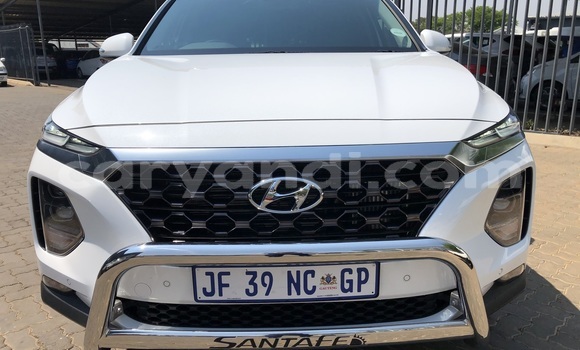 Nunua Ilio tumika Hyundai Santa Fe Nyeupe Gari ndani ya Livingstone nchini Zambia Nunua Ilio tumika Hyundai Santa Fe Nyeupe Gari ndani ya Livingstone nchini Zambia