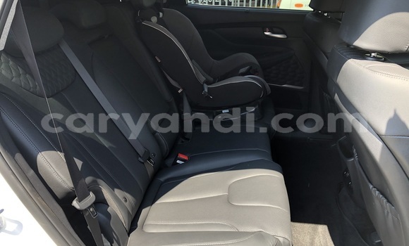 Nunua Ilio tumika Hyundai Santa Fe Nyeupe Gari ndani ya Livingstone nchini Zambia Nunua Ilio tumika Hyundai Santa Fe Nyeupe Gari ndani ya Livingstone nchini Zambia