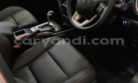 Nunua Ilio tumika Toyota Fortuner Nyeupe Gari ndani ya Livingstone nchini Zambia Nunua Ilio tumika Toyota Fortuner Nyeupe Gari ndani ya Livingstone nchini Zambia