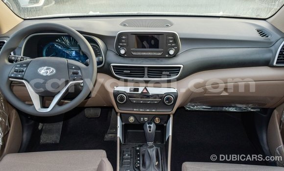 Nunua Imported Hyundai Tucson Nyeupe Gari ndani ya Import - Dubai nchini Zambia Nunua Imported Hyundai Tucson Nyeupe Gari ndani ya Import - Dubai nchini Zambia