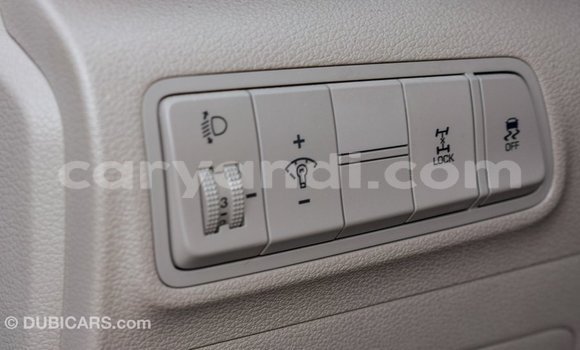 Nunua Imported Hyundai Tucson Nyeupe Gari ndani ya Import - Dubai nchini Zambia Nunua Imported Hyundai Tucson Nyeupe Gari ndani ya Import - Dubai nchini Zambia