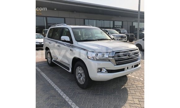 Acheter Import Voiture Toyota Land Cruiser Blanc à Import - Dubai, Zambie Acheter Import Voiture Toyota Land Cruiser Blanc à Import - Dubai, Zambie