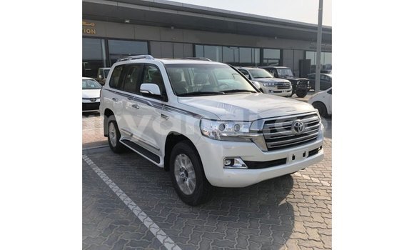 Acheter Import Voiture Toyota Land Cruiser Blanc à Import - Dubai, Zambie Acheter Import Voiture Toyota Land Cruiser Blanc à Import - Dubai, Zambie