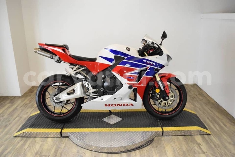 Big with watermark honda cbr 1000 rr lusaka chilanga 11008