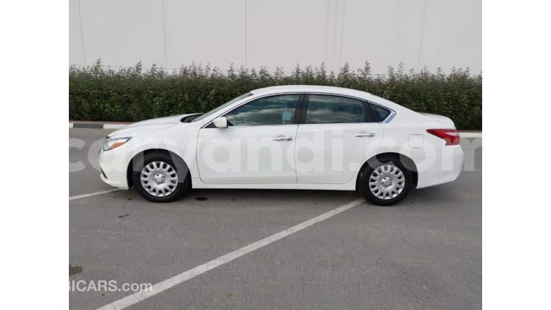 Big with watermark nissan altima zambia import dubai 11012
