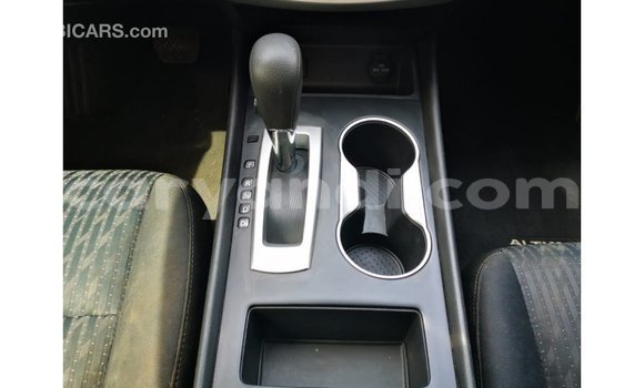 Acheter Import Voiture Nissan Altima Noir à Import - Dubai, Zambie Acheter Import Voiture Nissan Altima Noir à Import - Dubai, Zambie