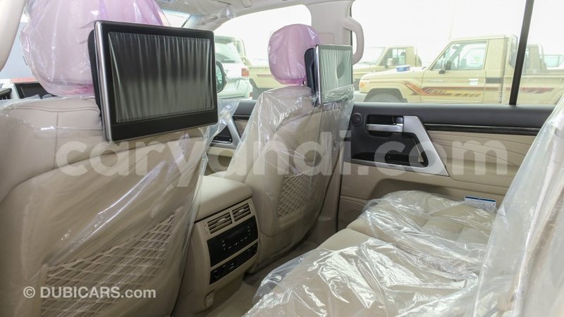 Big with watermark toyota land cruiser zambia import dubai 11016