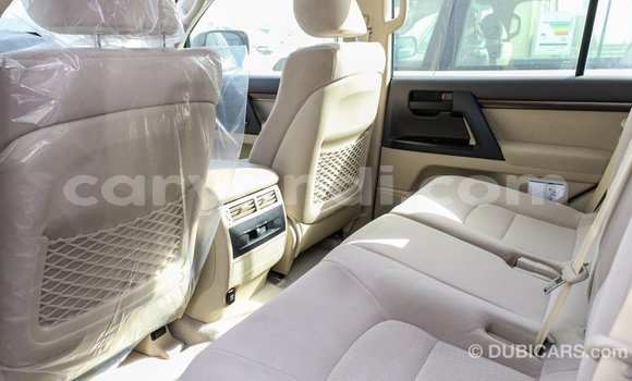 Acheter Import Voiture Toyota Land Cruiser Blanc à Import - Dubai, Zambie Acheter Import Voiture Toyota Land Cruiser Blanc à Import - Dubai, Zambie