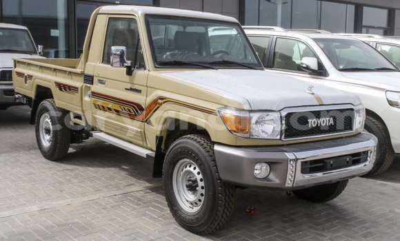 Acheter Import Voiture Toyota Land Cruiser Beige à Import - Dubai, Zambie Acheter Import Voiture Toyota Land Cruiser Beige à Import - Dubai, Zambie