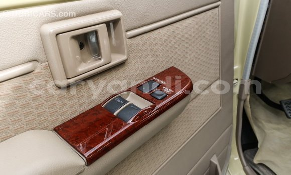 Acheter Import Voiture Toyota Land Cruiser Beige à Import - Dubai, Zambie Acheter Import Voiture Toyota Land Cruiser Beige à Import - Dubai, Zambie