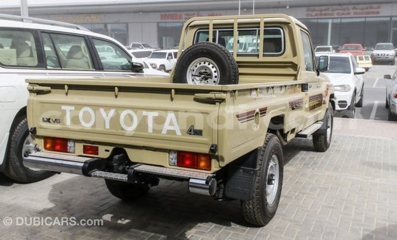 Acheter Import Voiture Toyota Land Cruiser Beige à Import - Dubai, Zambie Acheter Import Voiture Toyota Land Cruiser Beige à Import - Dubai, Zambie