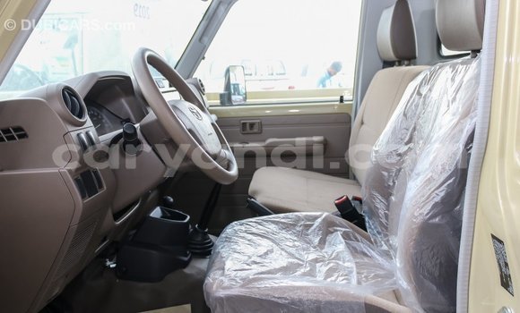 Acheter Import Voiture Toyota Land Cruiser Beige à Import - Dubai, Zambie Acheter Import Voiture Toyota Land Cruiser Beige à Import - Dubai, Zambie