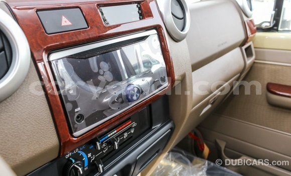 Acheter Import Voiture Toyota Land Cruiser Beige à Import - Dubai, Zambie Acheter Import Voiture Toyota Land Cruiser Beige à Import - Dubai, Zambie