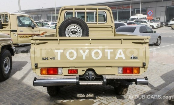 Acheter Import Voiture Toyota Land Cruiser Beige à Import - Dubai, Zambie Acheter Import Voiture Toyota Land Cruiser Beige à Import - Dubai, Zambie