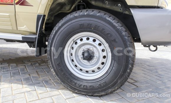 Acheter Import Voiture Toyota Land Cruiser Beige à Import - Dubai, Zambie Acheter Import Voiture Toyota Land Cruiser Beige à Import - Dubai, Zambie