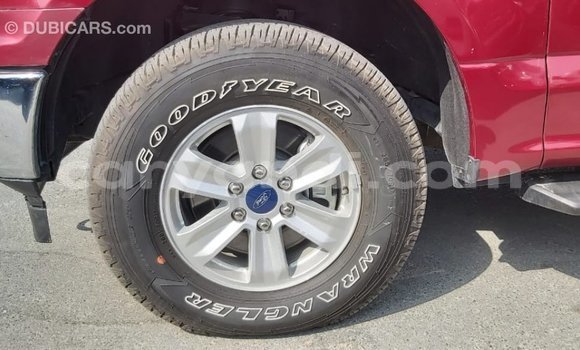 Acheter Import Voiture Ford Club Wagon Rouge à Import - Dubai, Zambie Acheter Import Voiture Ford Club Wagon Rouge à Import - Dubai, Zambie