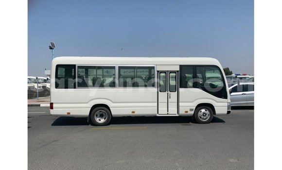 Acheter Import Voiture Toyota Coaster Blanc à Import - Dubai, Zambie Acheter Import Voiture Toyota Coaster Blanc à Import - Dubai, Zambie