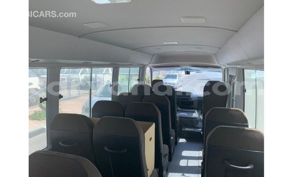 Acheter Import Voiture Toyota Coaster Blanc à Import - Dubai, Zambie Acheter Import Voiture Toyota Coaster Blanc à Import - Dubai, Zambie