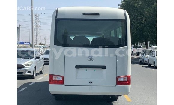 Acheter Import Voiture Toyota Coaster Blanc à Import - Dubai, Zambie Acheter Import Voiture Toyota Coaster Blanc à Import - Dubai, Zambie