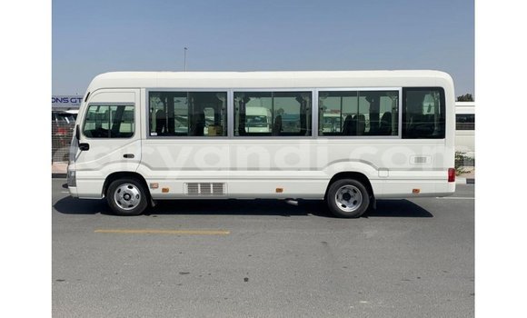 Acheter Import Voiture Toyota Coaster Blanc à Import - Dubai, Zambie Acheter Import Voiture Toyota Coaster Blanc à Import - Dubai, Zambie